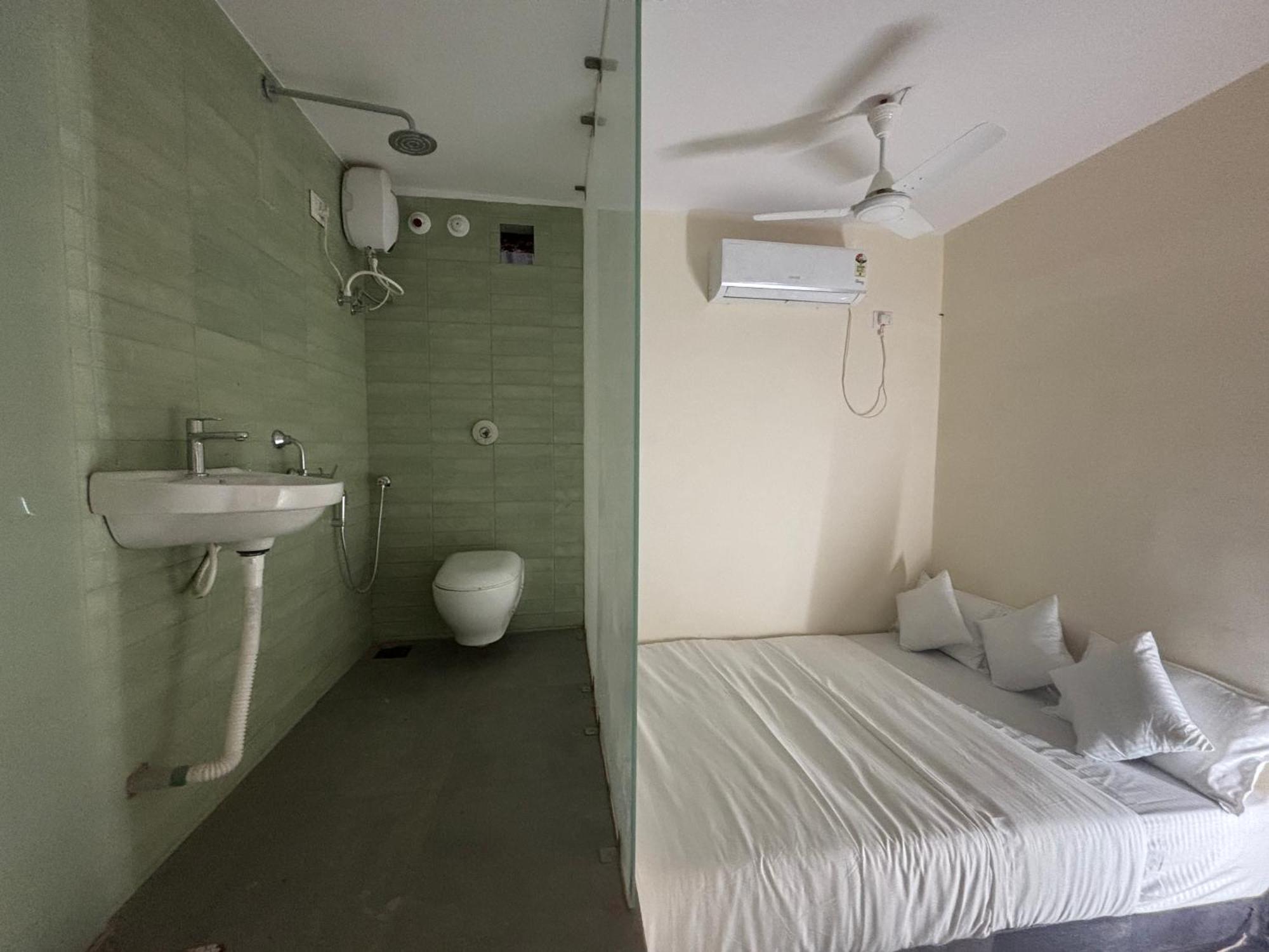 Hot - House Of Travellers, Vagator Hostel Exterior foto